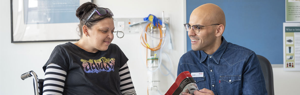 Patient Ashley chatting to Aboriginal Hospital Liaison Officer, Jacob Nelson